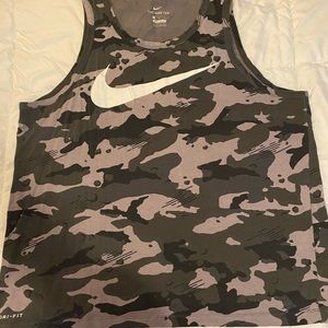 Men’s Nike tank top XL